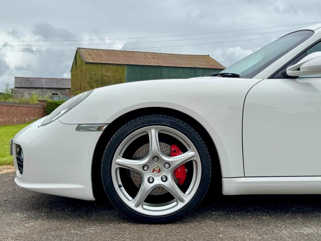 PORSCHE CAYMAN