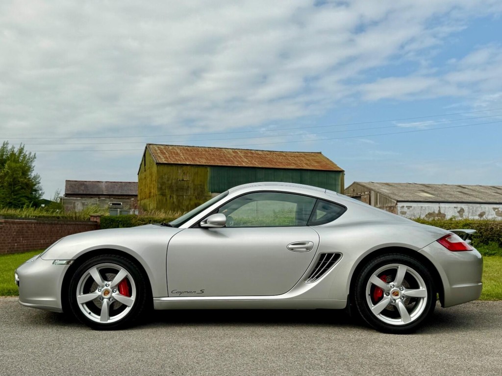PORSCHE CAYMAN