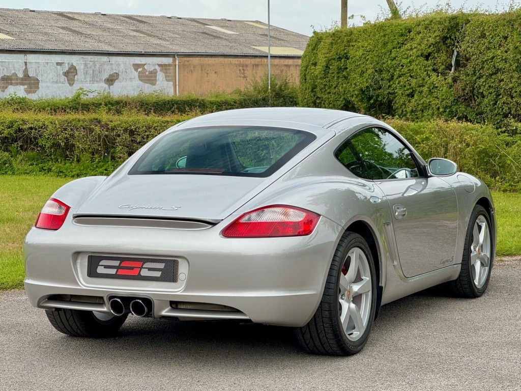 PORSCHE CAYMAN