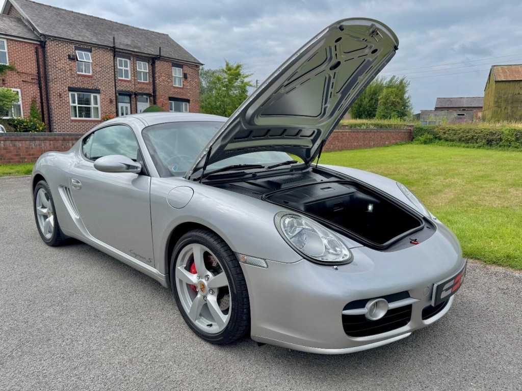 PORSCHE CAYMAN