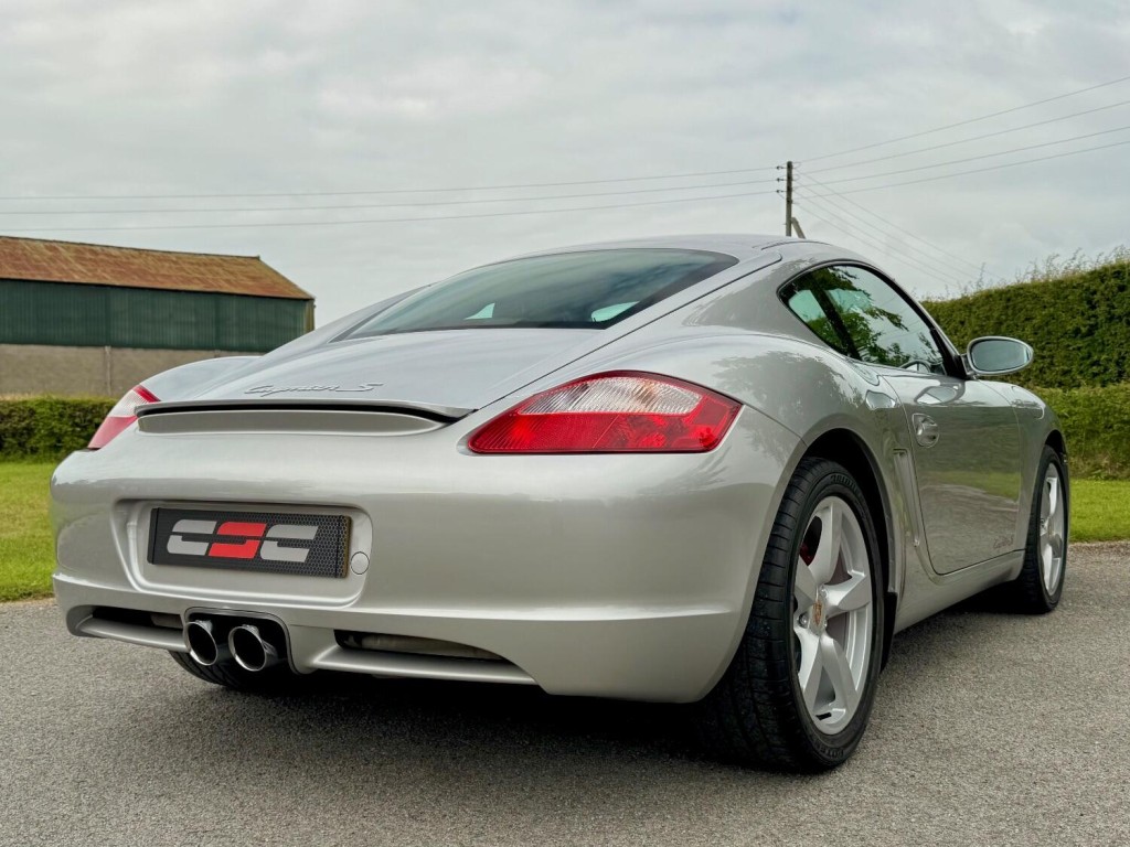 PORSCHE CAYMAN