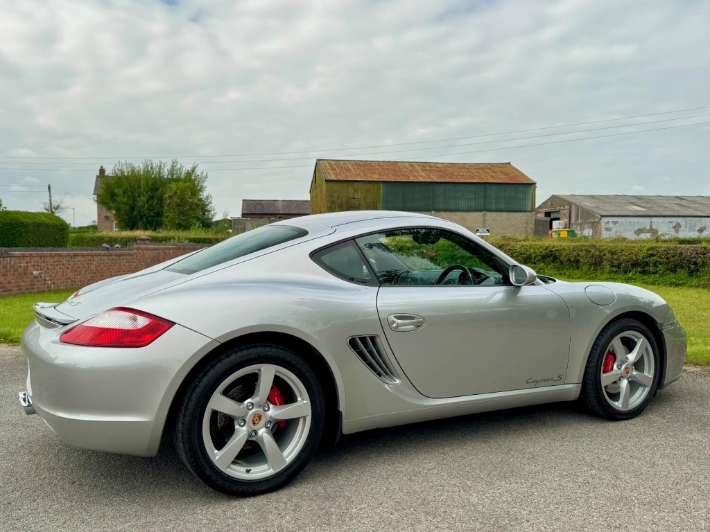 PORSCHE CAYMAN