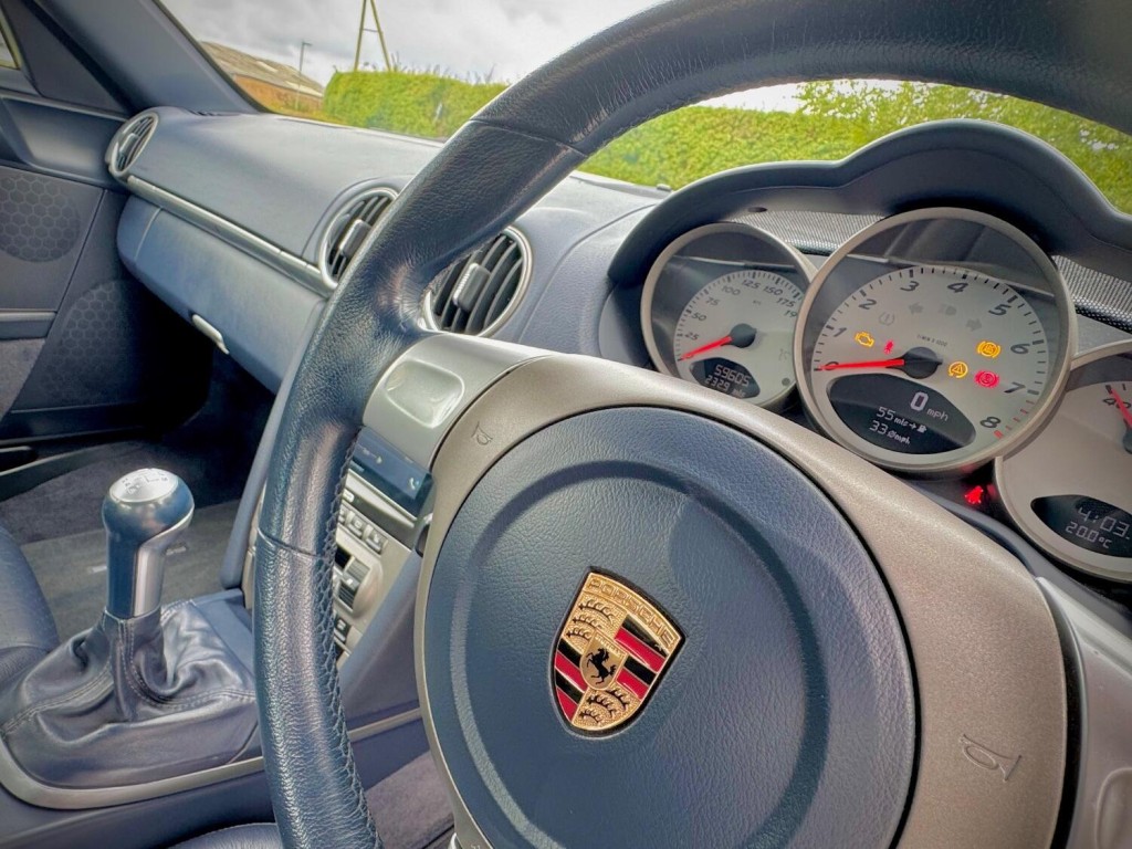 PORSCHE CAYMAN