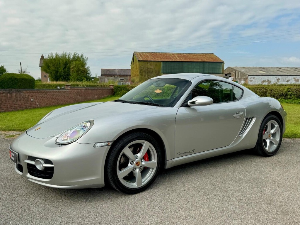 PORSCHE CAYMAN