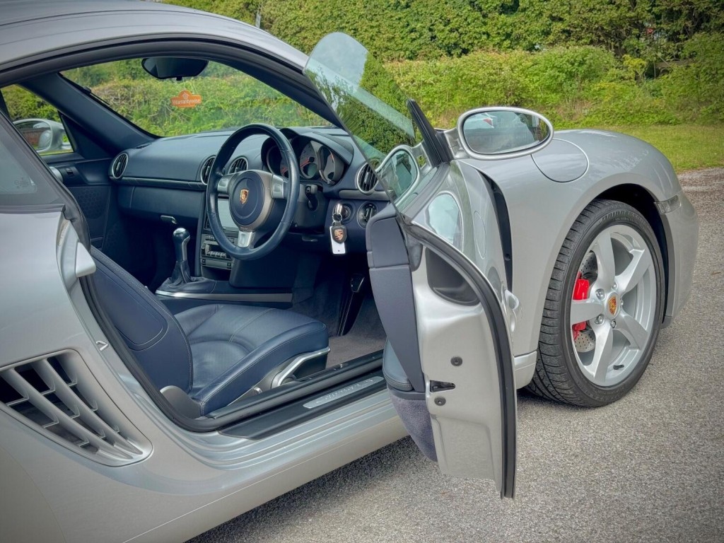 PORSCHE CAYMAN