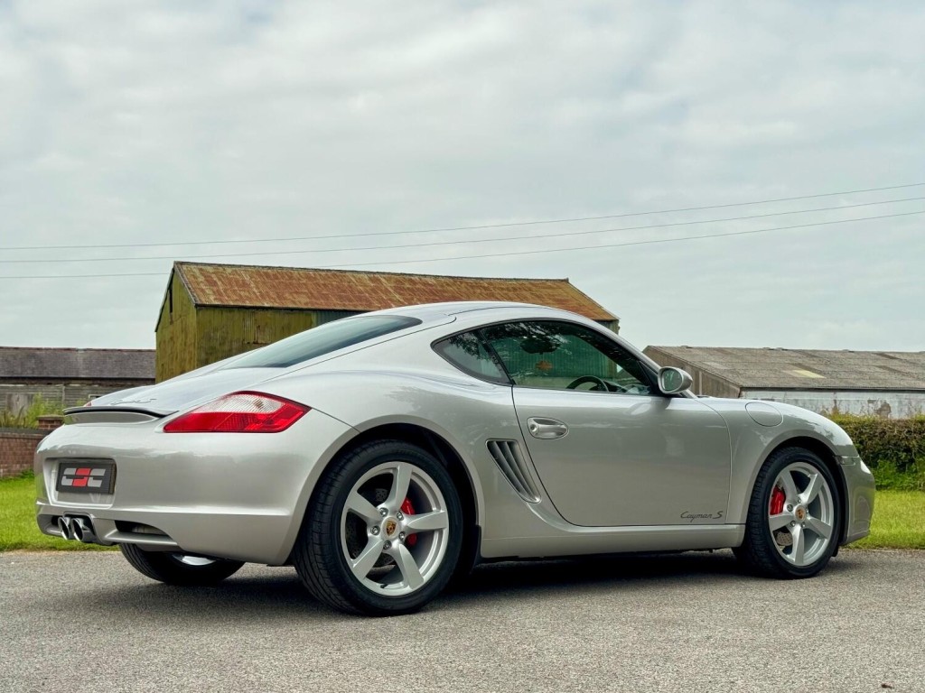 PORSCHE CAYMAN