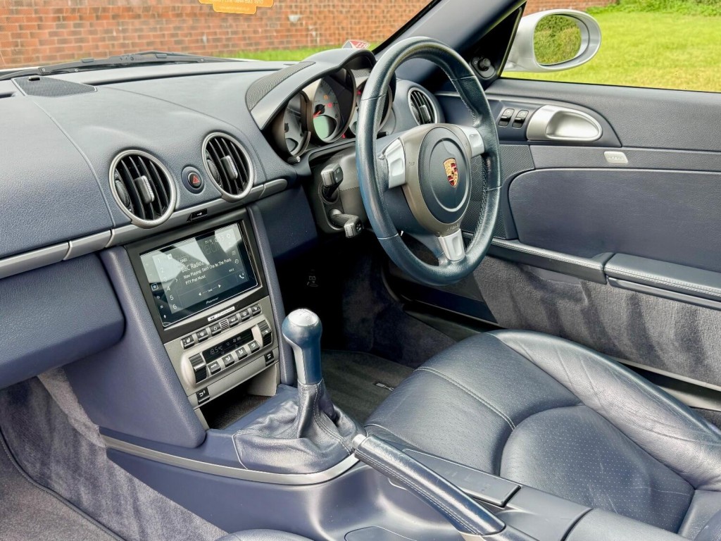 PORSCHE CAYMAN