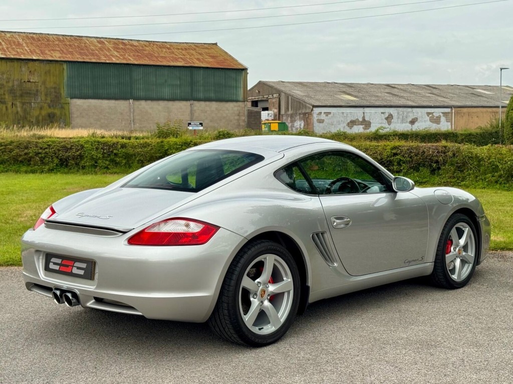 PORSCHE CAYMAN