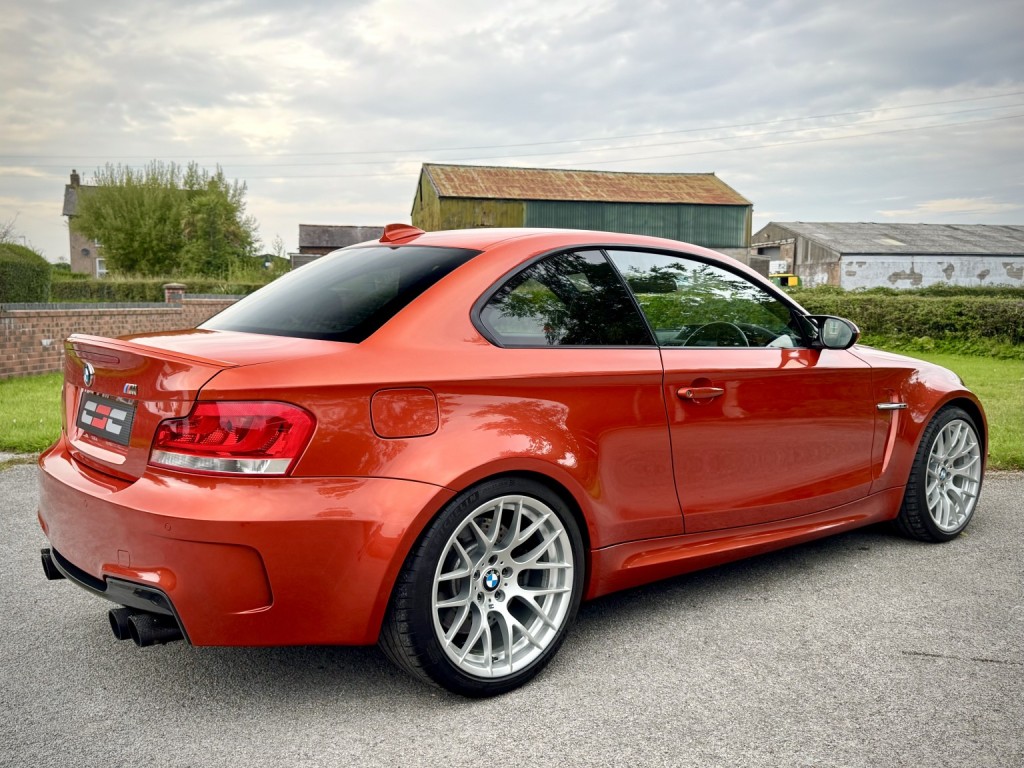 BMW 1 SERIES