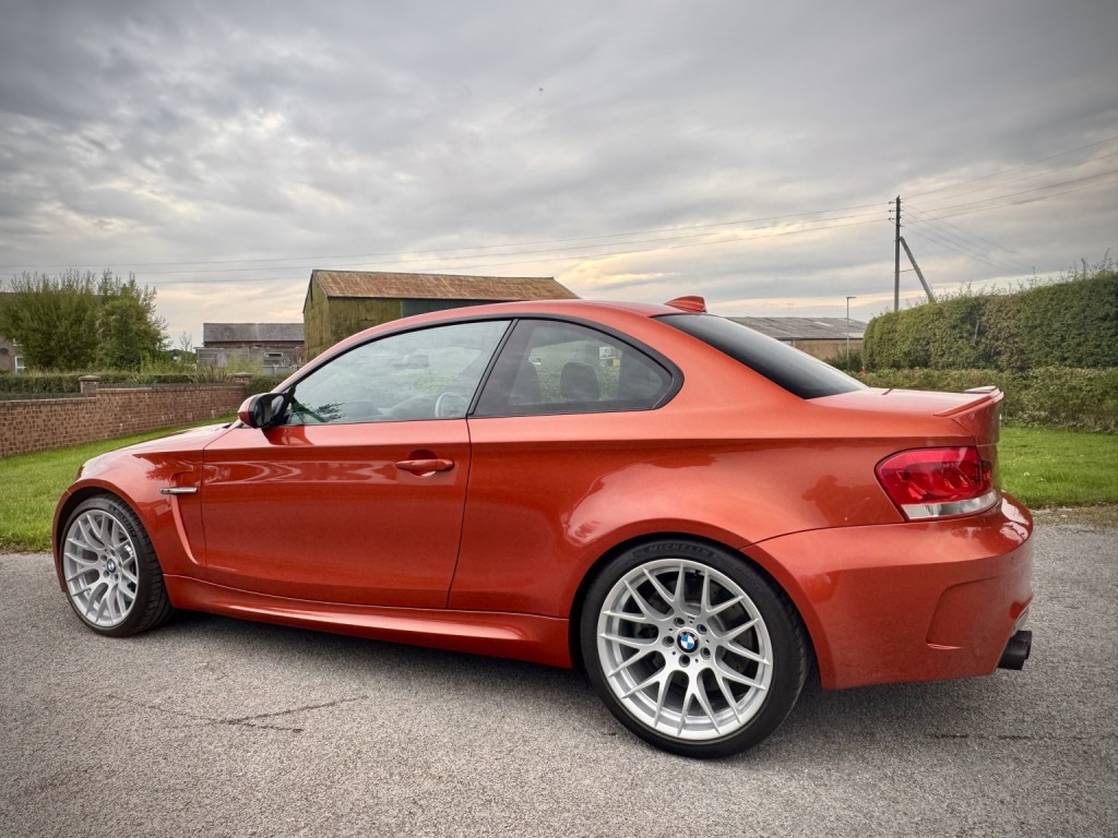 BMW 1 SERIES