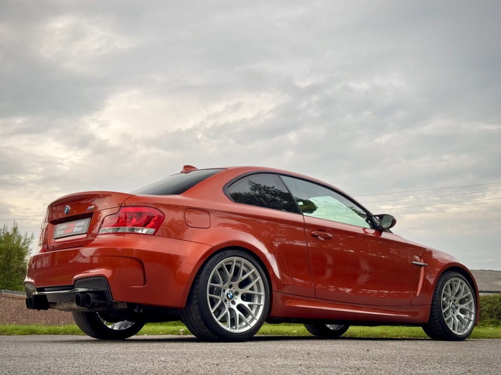 BMW 1 SERIES