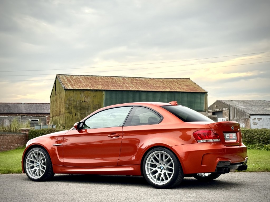 BMW 1 SERIES