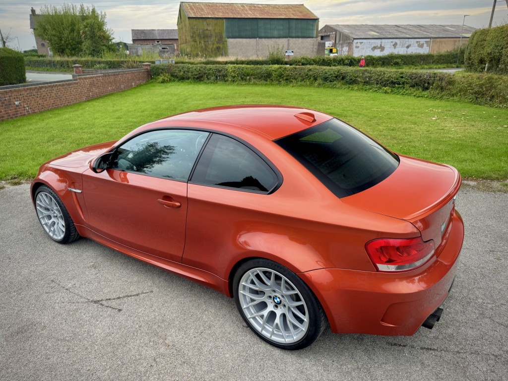 BMW 1 SERIES