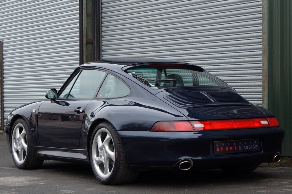 PORSCHE 911