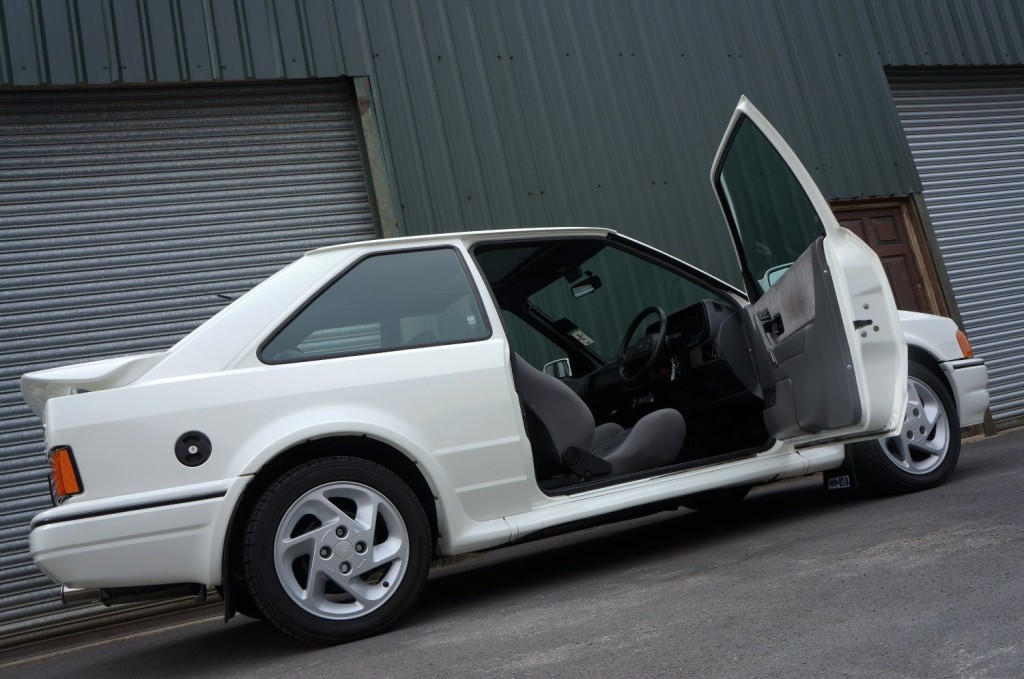 FORD ESCORT