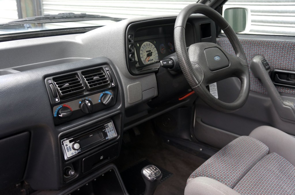 FORD ESCORT