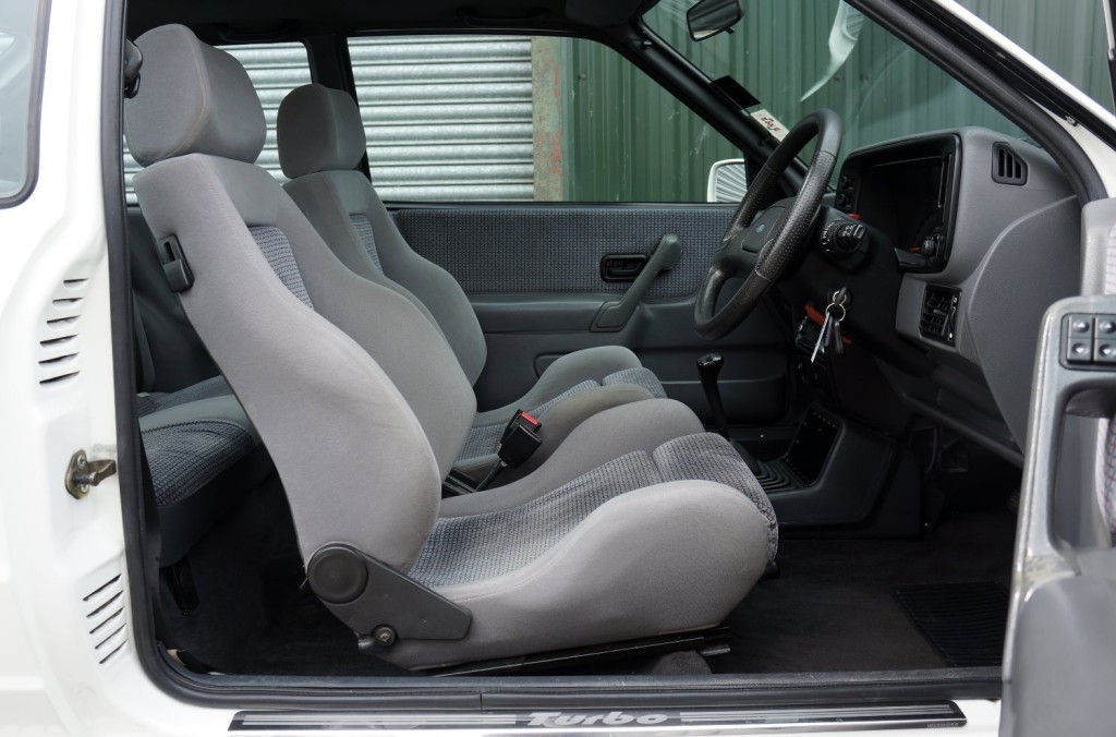 FORD ESCORT