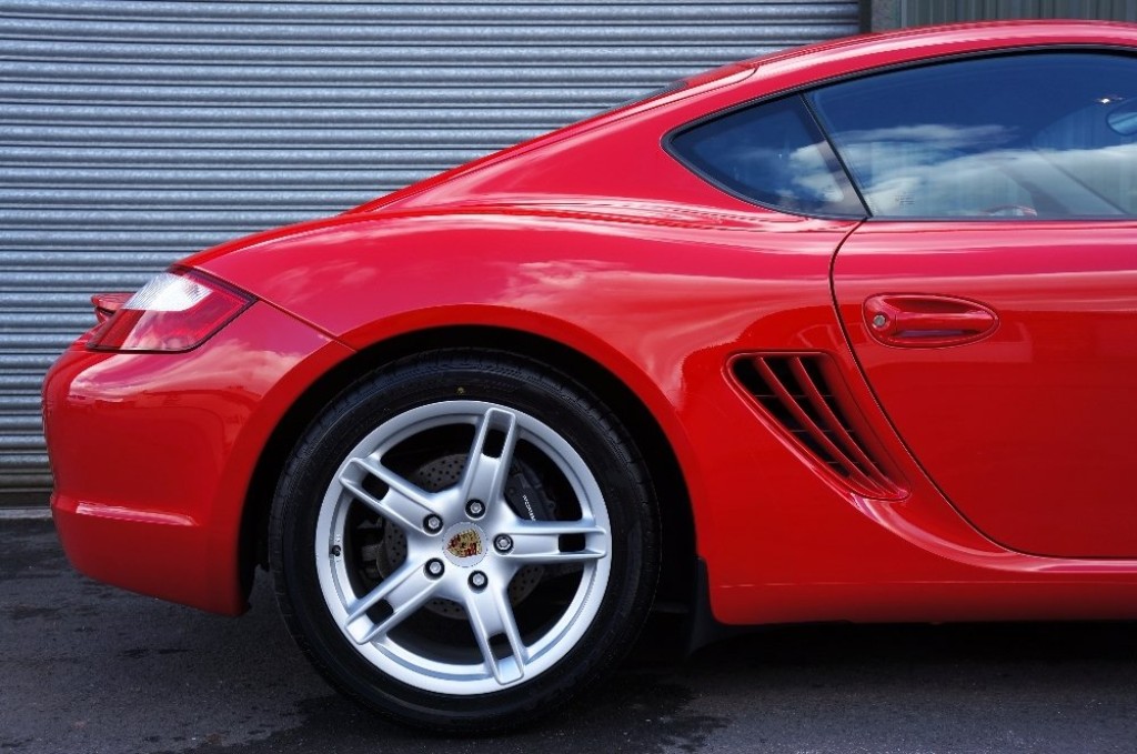 PORSCHE CAYMAN