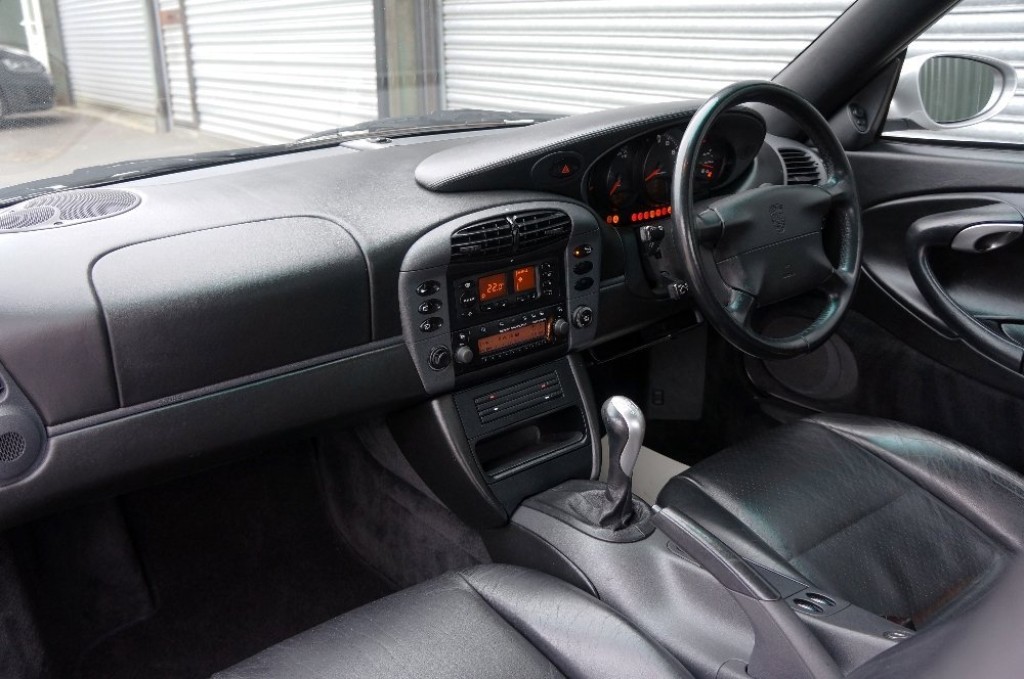 PORSCHE 911 MK 996