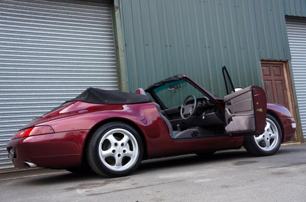 PORSCHE 911 CLASSIC