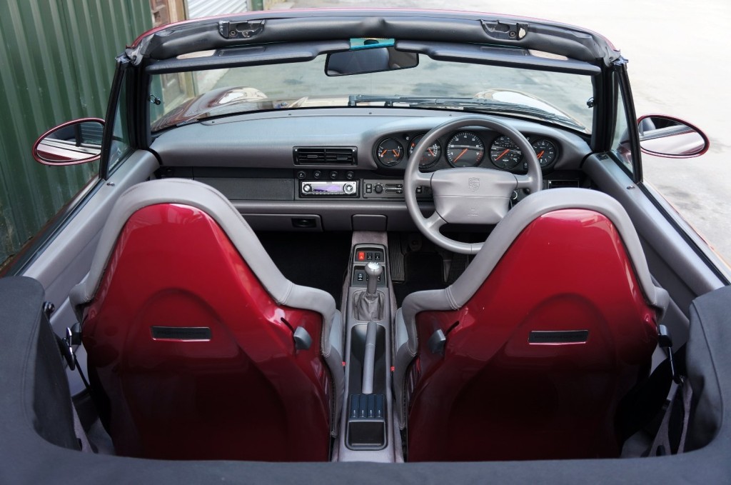 PORSCHE 911 CLASSIC