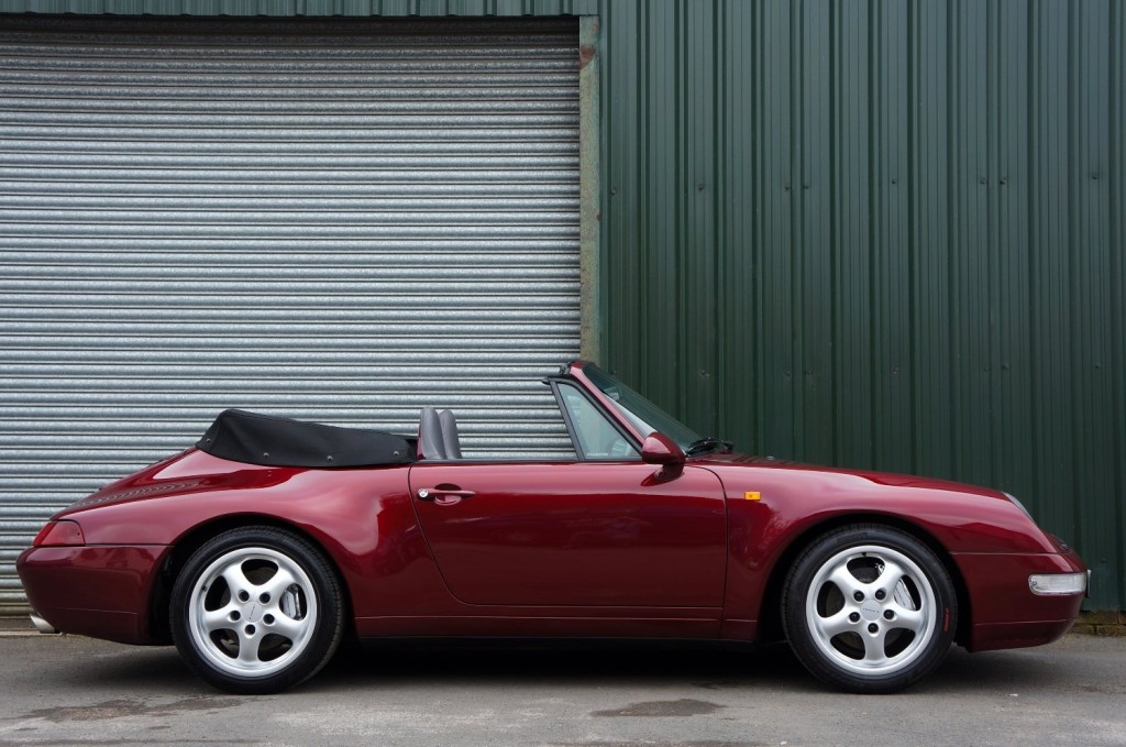View PORSCHE 911 CLASSIC 993 Carrera 4 cabriolet