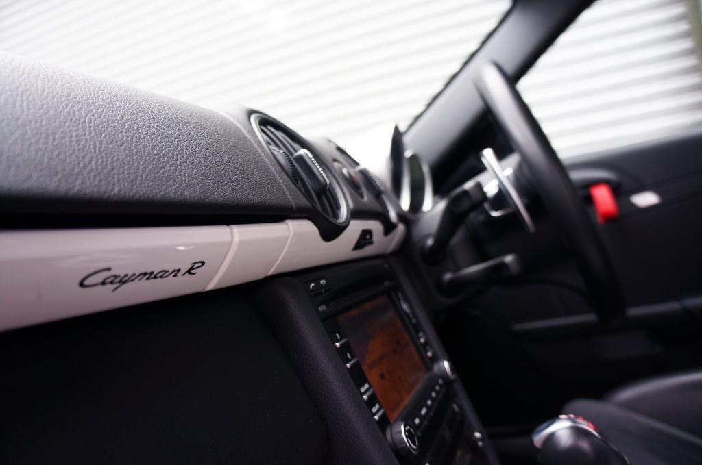 PORSCHE CAYMAN