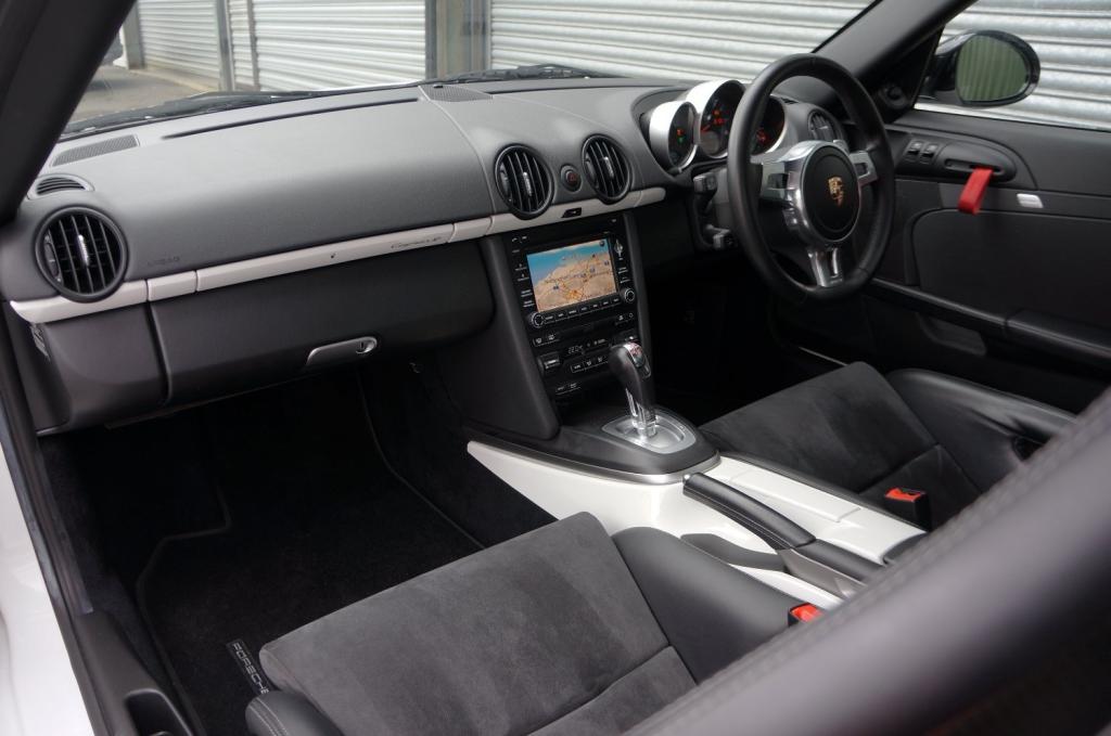 PORSCHE CAYMAN