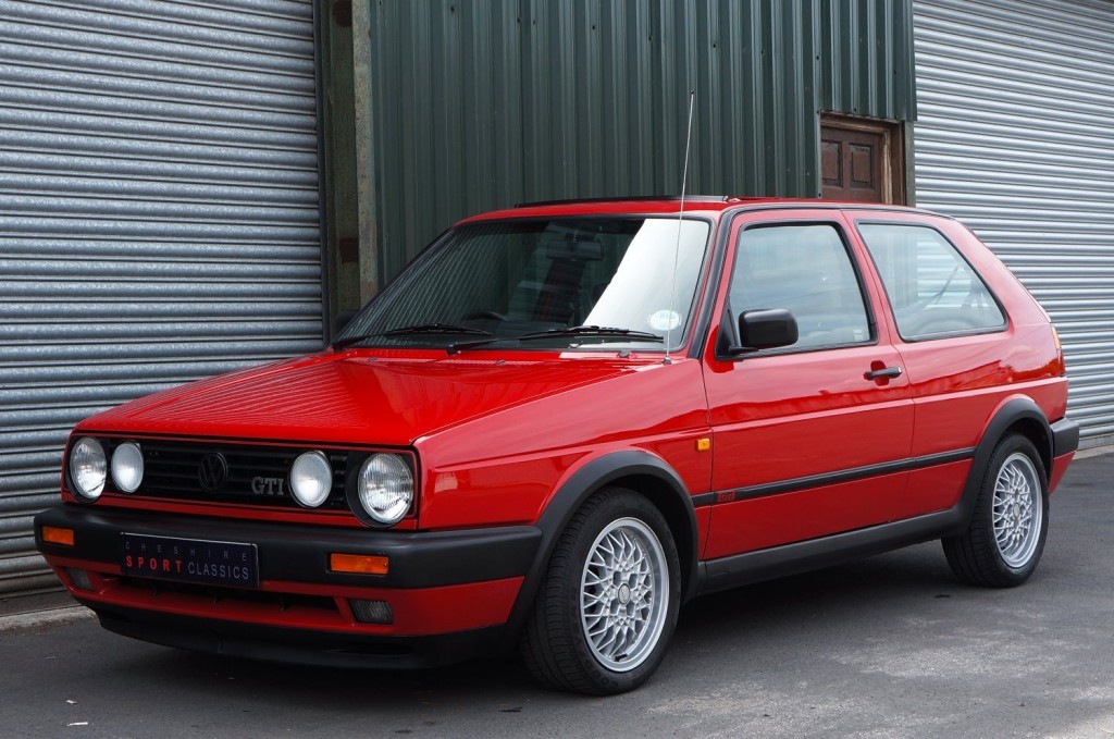 VOLKSWAGEN GOLF