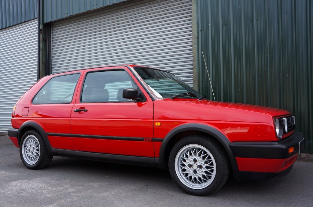 VOLKSWAGEN GOLF