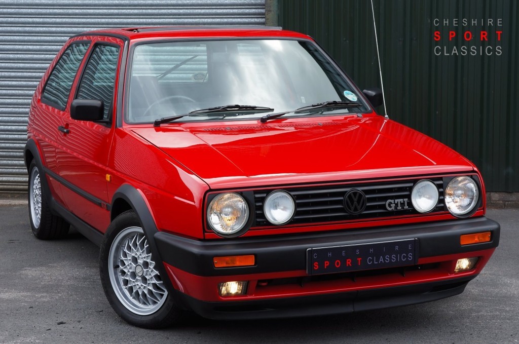 View VOLKSWAGEN GOLF GTI