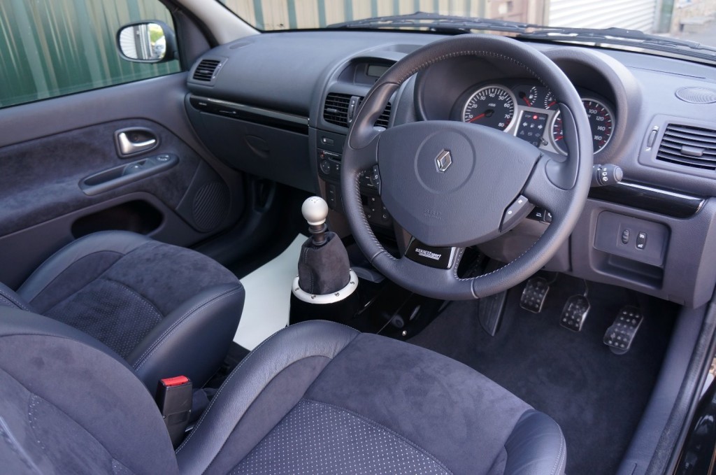 RENAULT CLIO