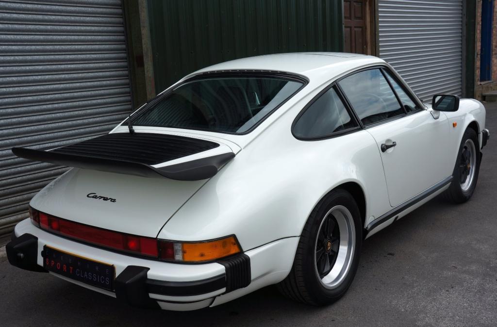 PORSCHE 911 CLASSIC