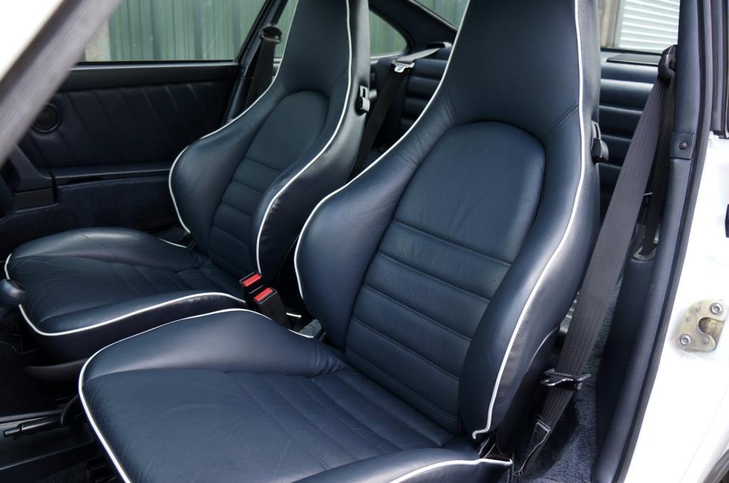PORSCHE 911 CLASSIC