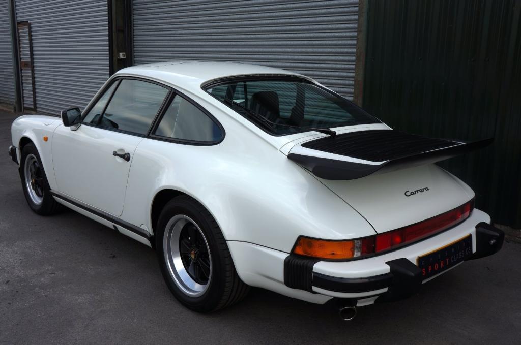 PORSCHE 911 CLASSIC