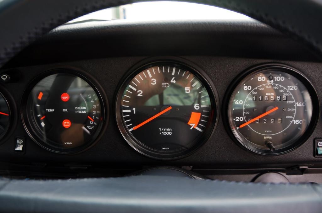 PORSCHE 911 CLASSIC