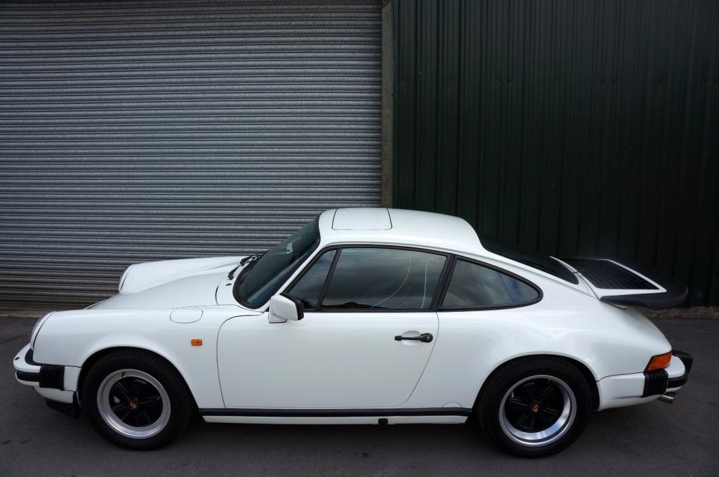 PORSCHE 911 CLASSIC