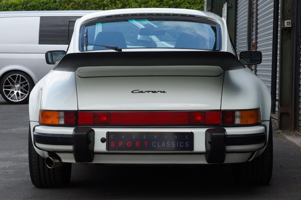 PORSCHE 911 CLASSIC