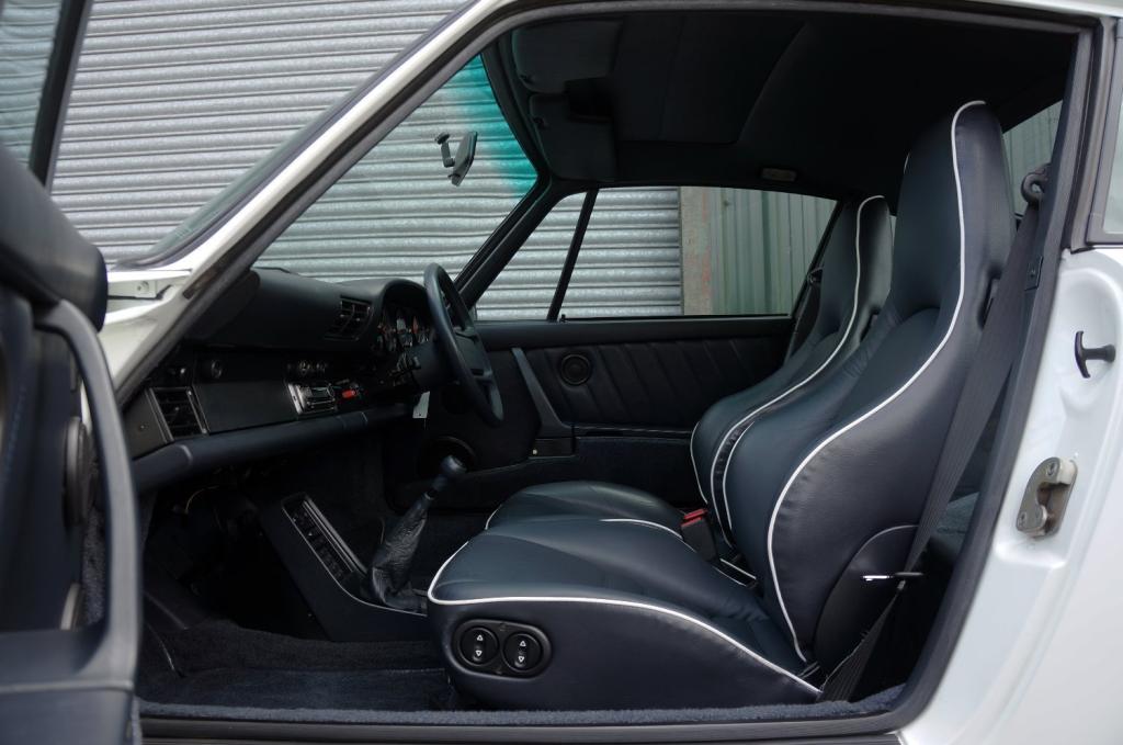 PORSCHE 911 CLASSIC