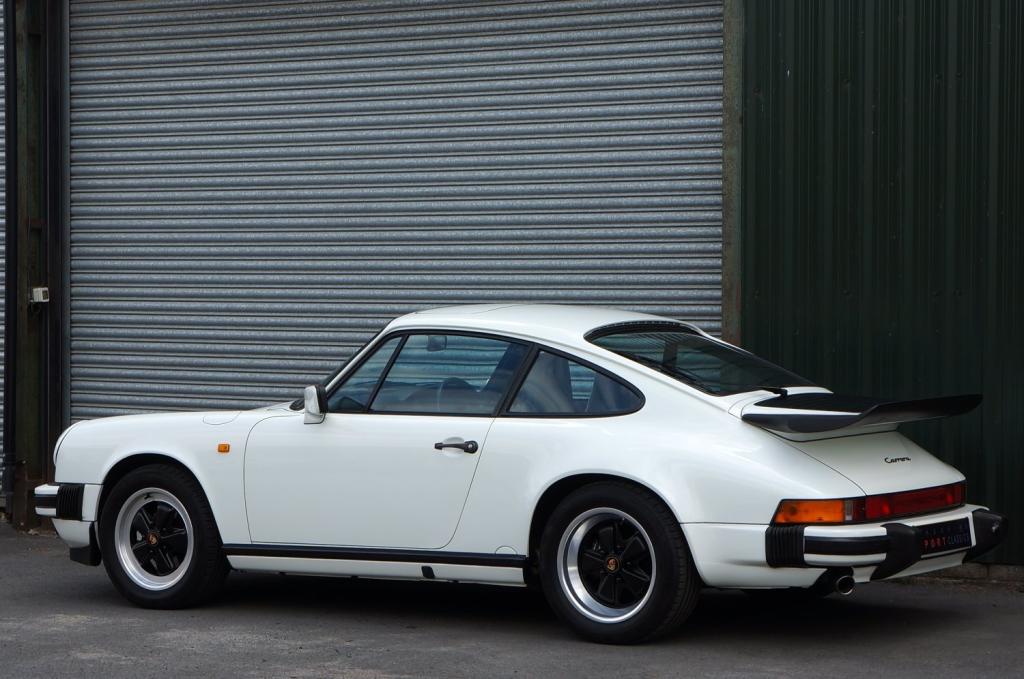 PORSCHE 911 CLASSIC