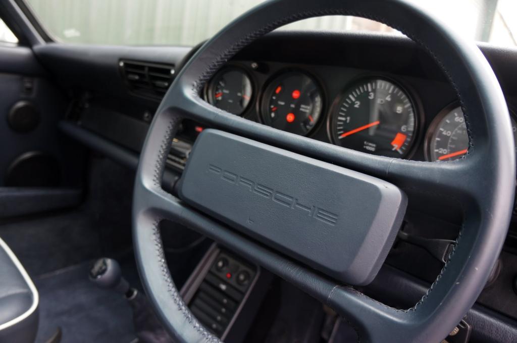 PORSCHE 911 CLASSIC