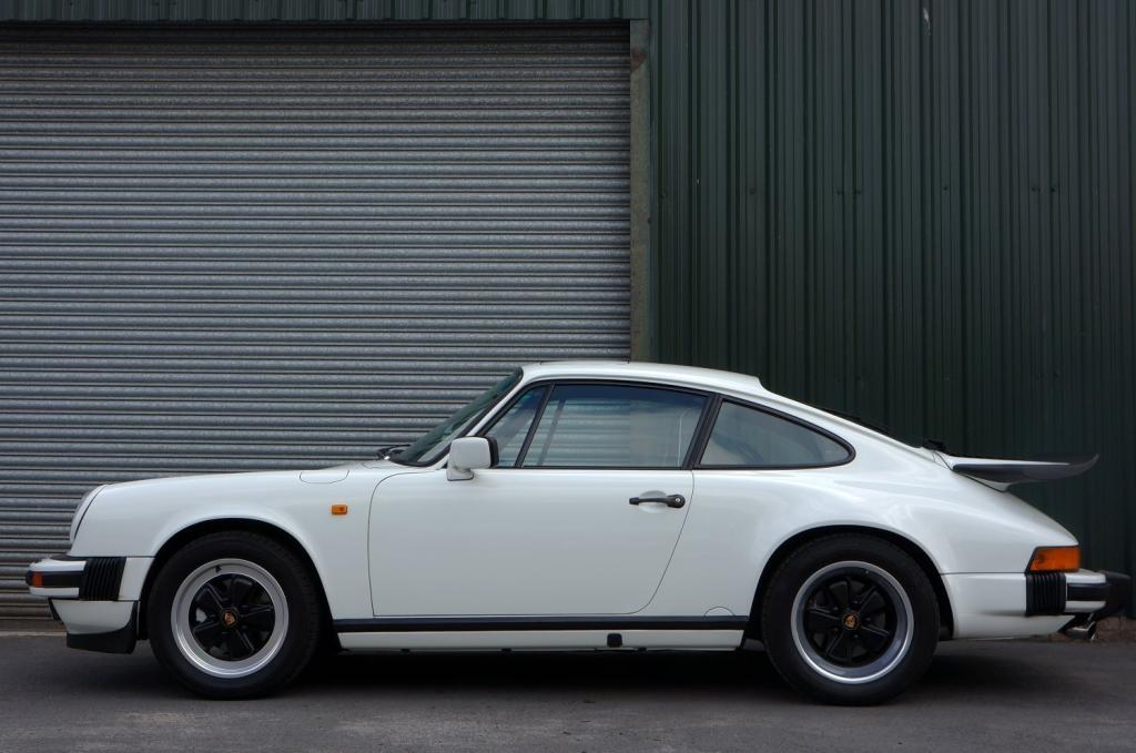 PORSCHE 911 CLASSIC