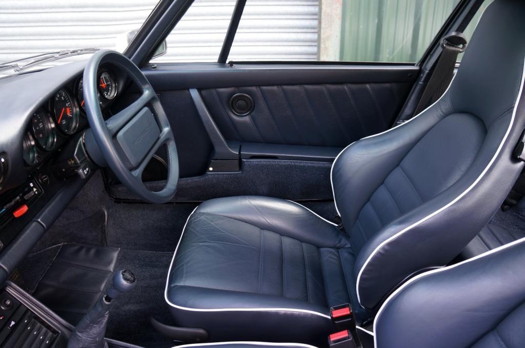 PORSCHE 911 CLASSIC