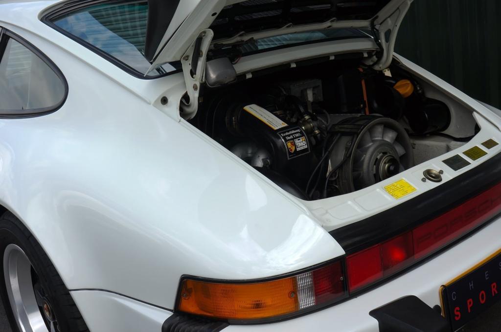 PORSCHE 911 CLASSIC