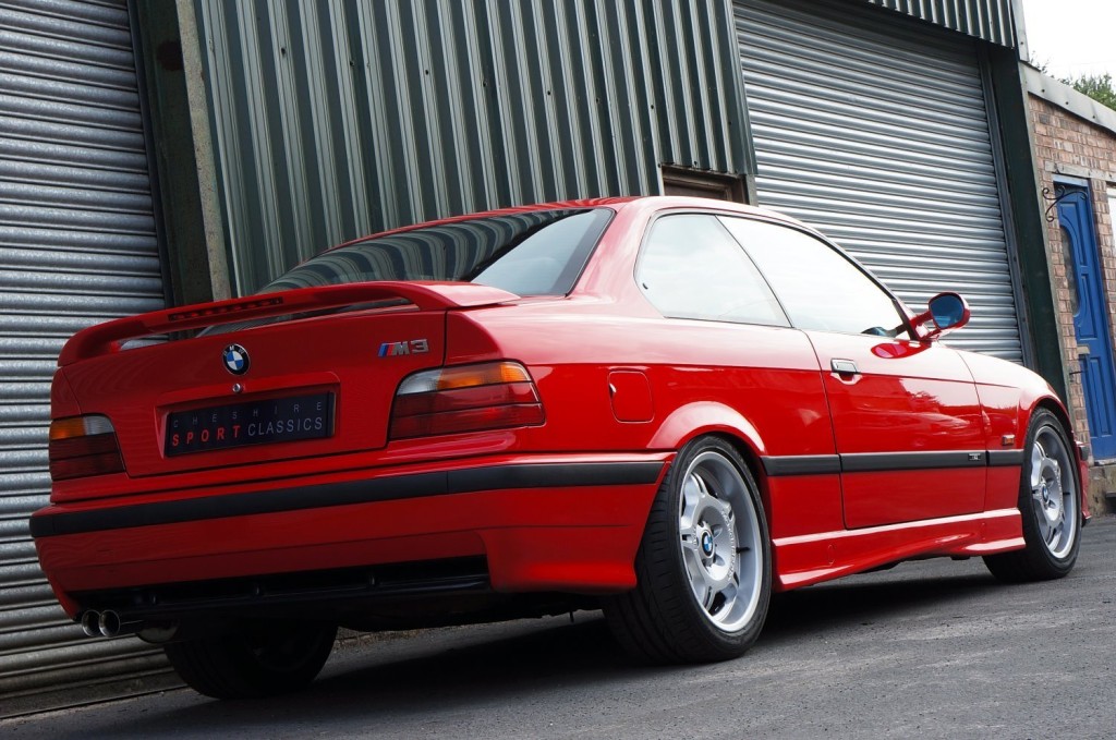 BMW 3 SERIES