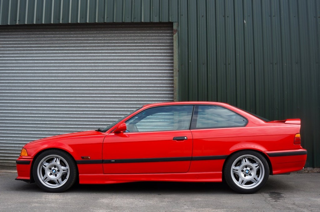 BMW 3 SERIES