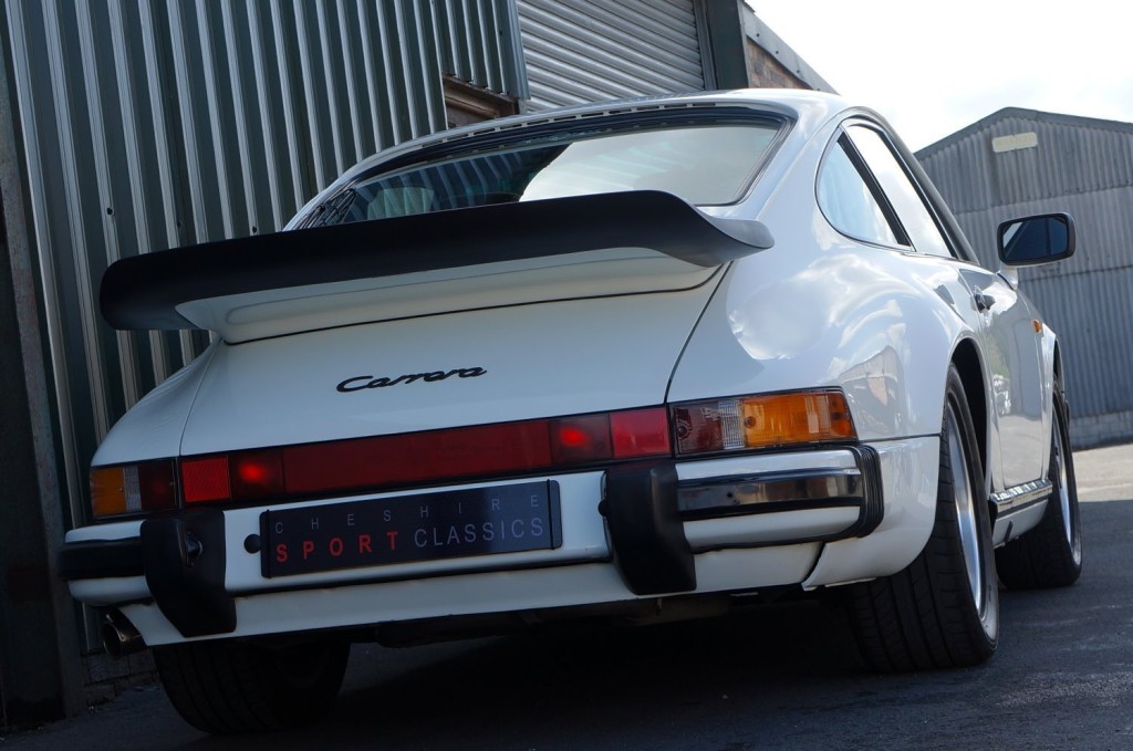 PORSCHE 911 CLASSIC
