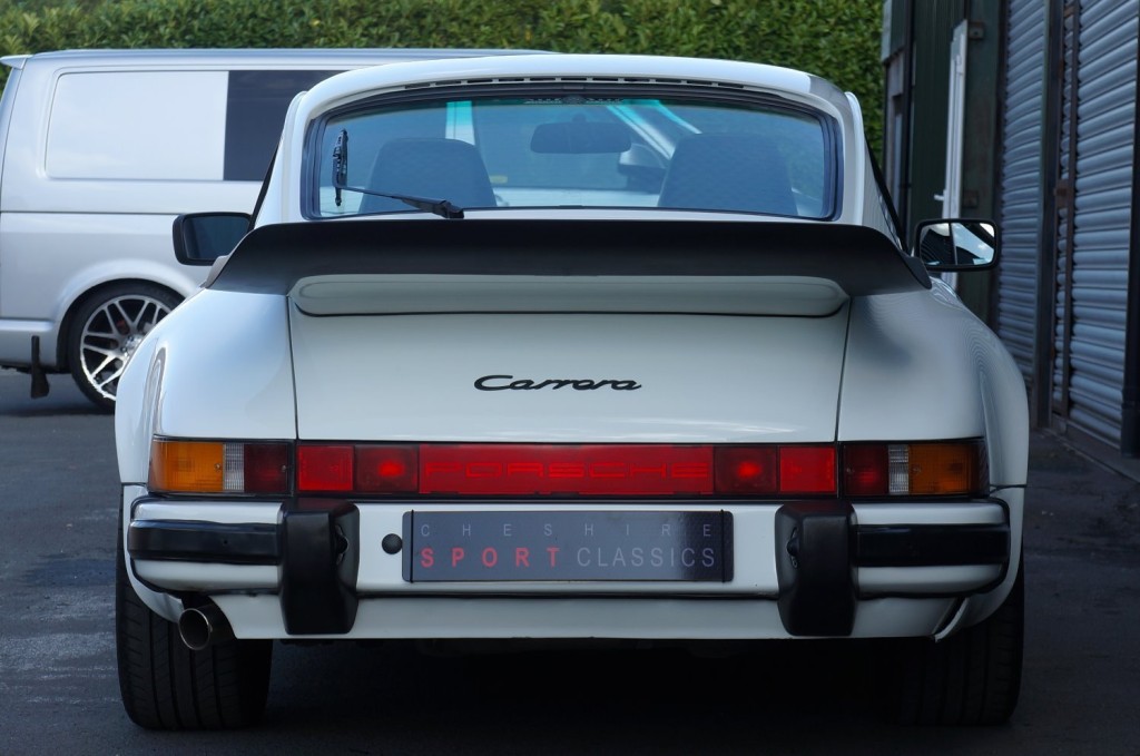 PORSCHE 911 CLASSIC
