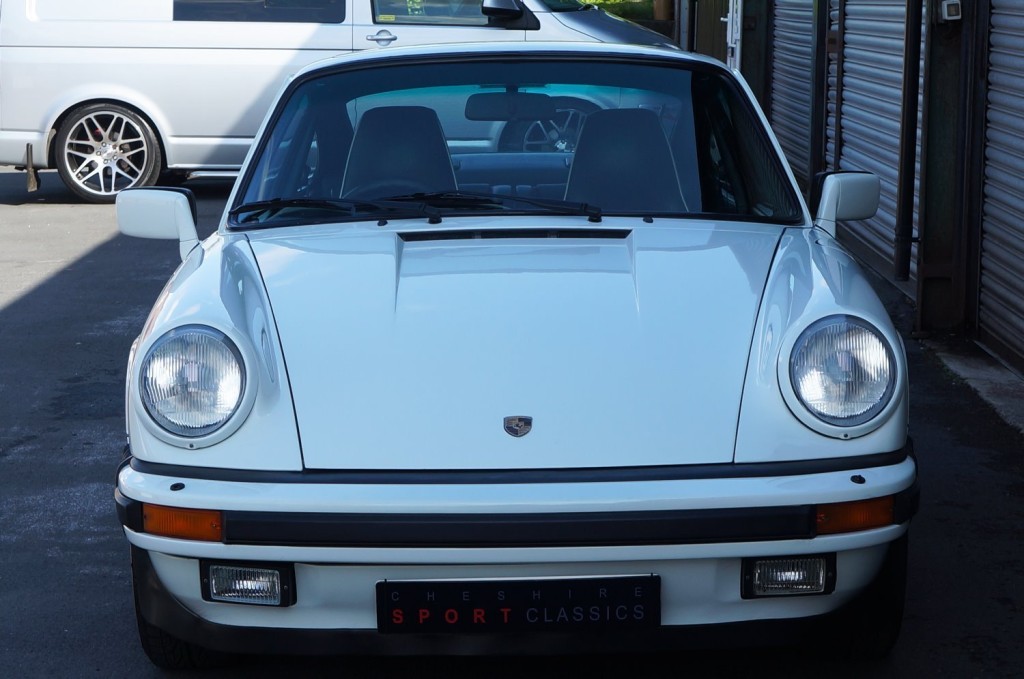 PORSCHE 911 CLASSIC