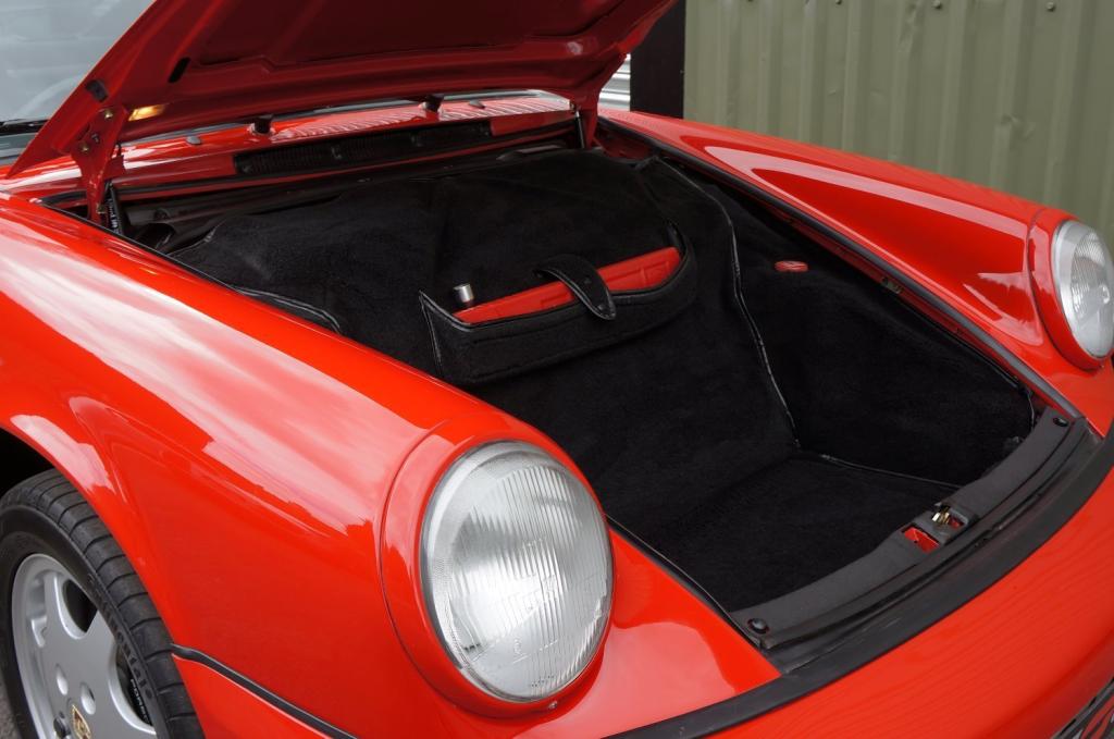 PORSCHE 911 CLASSIC